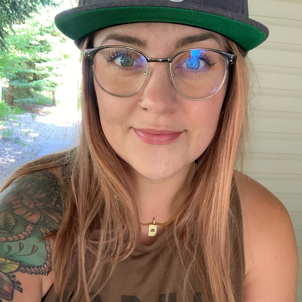 Meet your Posher, Danielle
